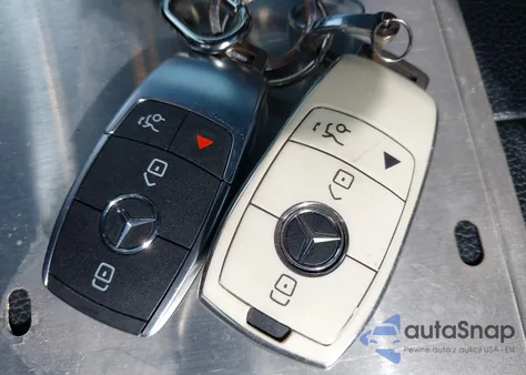 2020 Mercedes-Benz Glb 250 4Matic z USA, uszkodzony, nr VIN W1N4M4HB1LW029570